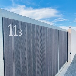 Plaque avec numéros pour maison, hôtel et toute façade - Signalétique Inox  